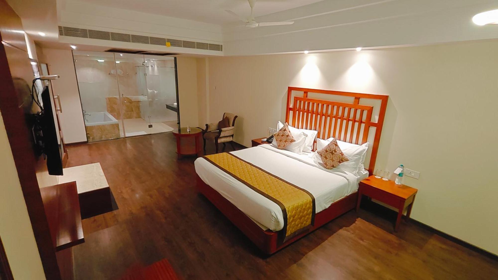 ดับเบิลเอ็ม เลกาซี กัณจิปุรัม Hotel กาญจีปุรัม ภายนอก รูปภาพ