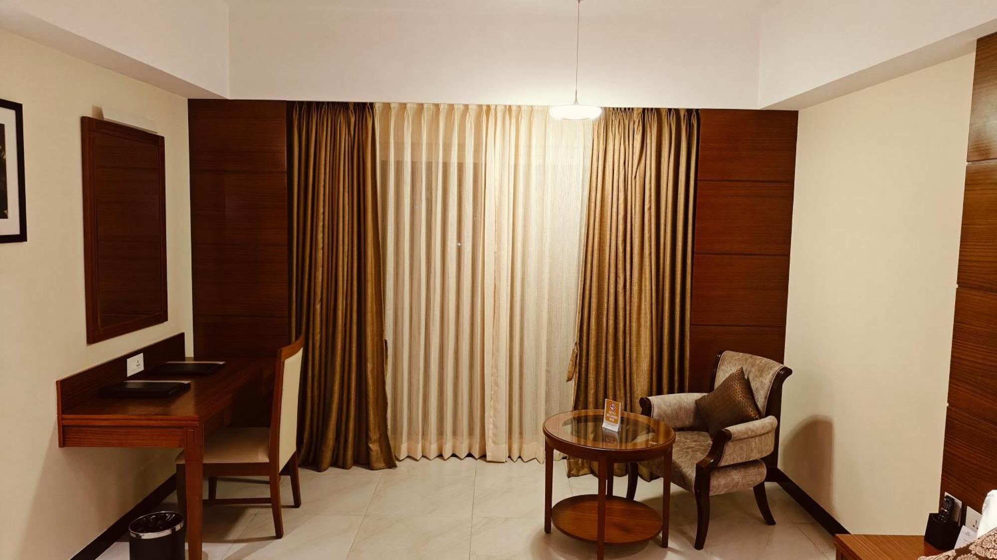 ดับเบิลเอ็ม เลกาซี กัณจิปุรัม Hotel กาญจีปุรัม ภายนอก รูปภาพ