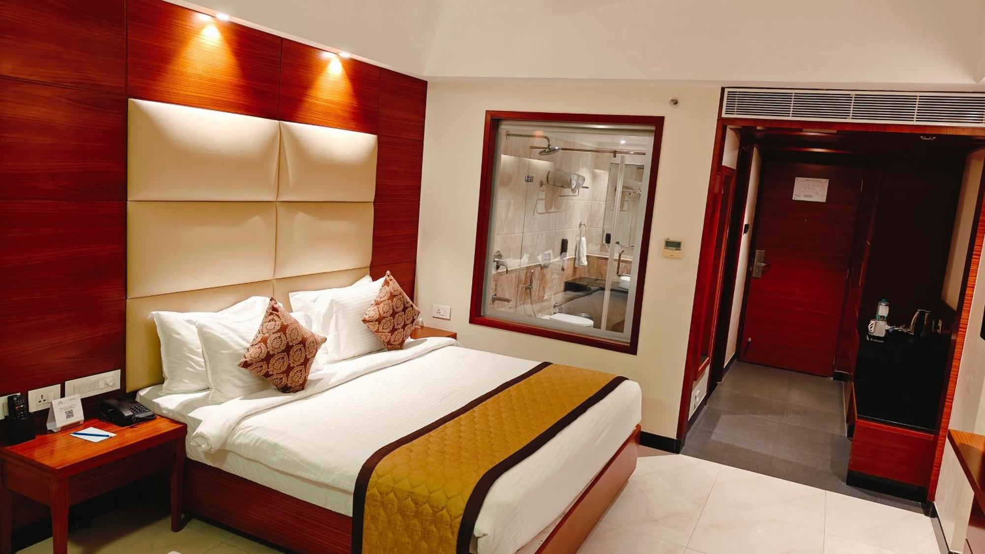 ดับเบิลเอ็ม เลกาซี กัณจิปุรัม Hotel กาญจีปุรัม ภายนอก รูปภาพ