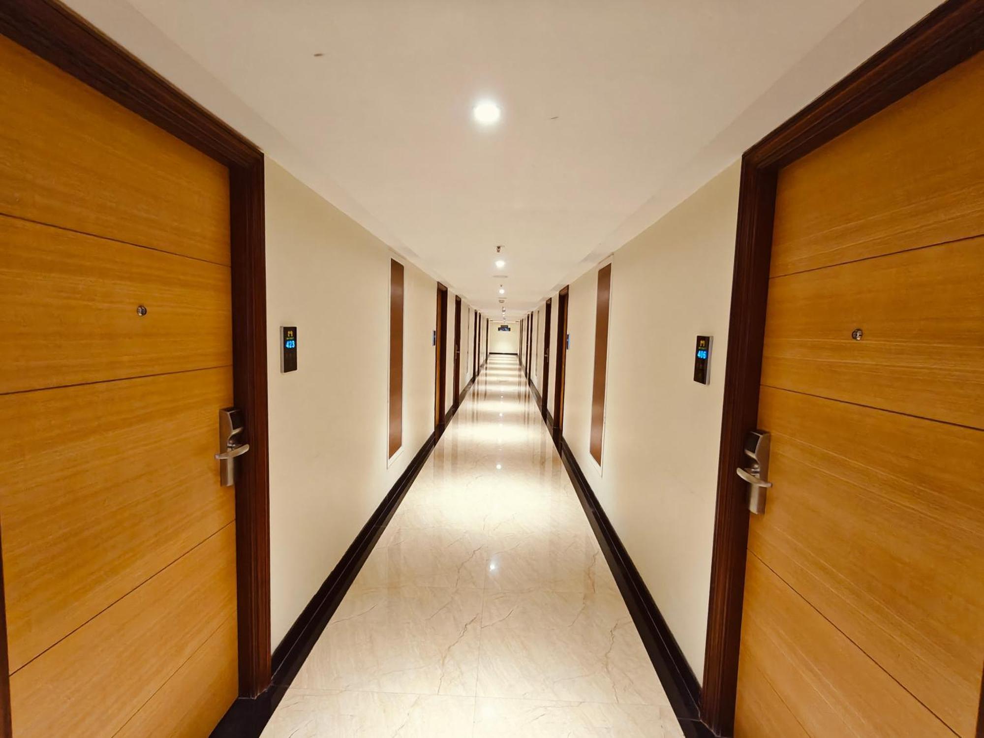 ดับเบิลเอ็ม เลกาซี กัณจิปุรัม Hotel กาญจีปุรัม ภายนอก รูปภาพ